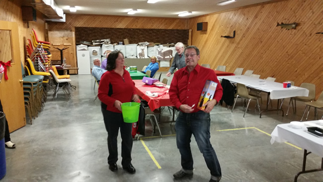 /pictures/ChristmasParty2014/20141206_191734.jpg