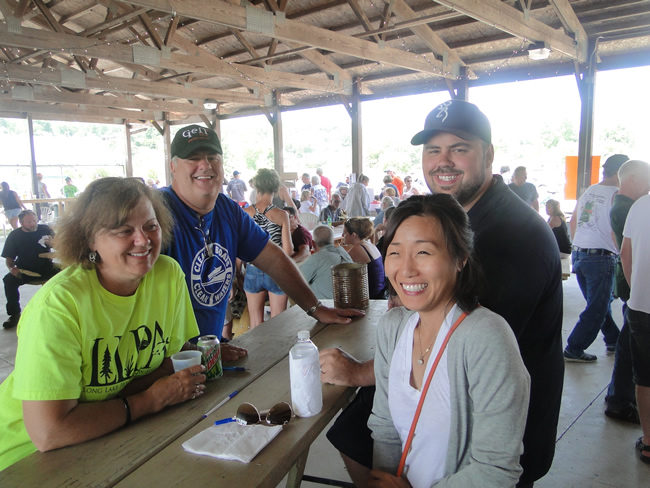/pictures/CornRoast2014/Image043.jpg