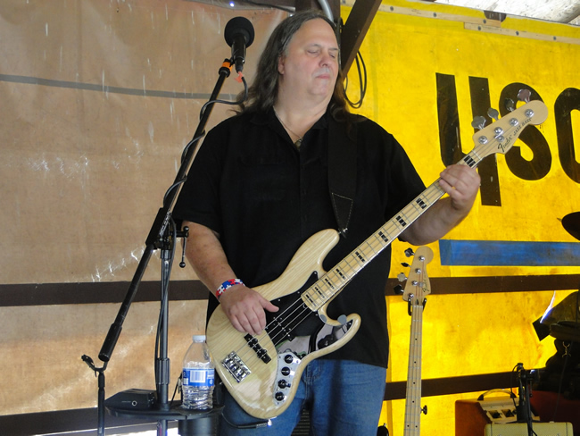/pictures/CornRoast2014/Image047.jpg