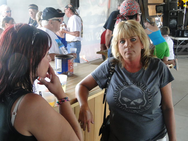 /pictures/CornRoast2014/Image061.jpg