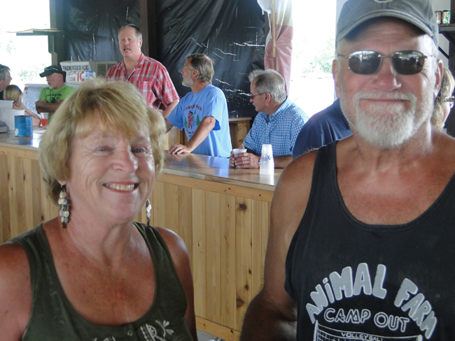 /pictures/CornRoast2014/Image063.jpg