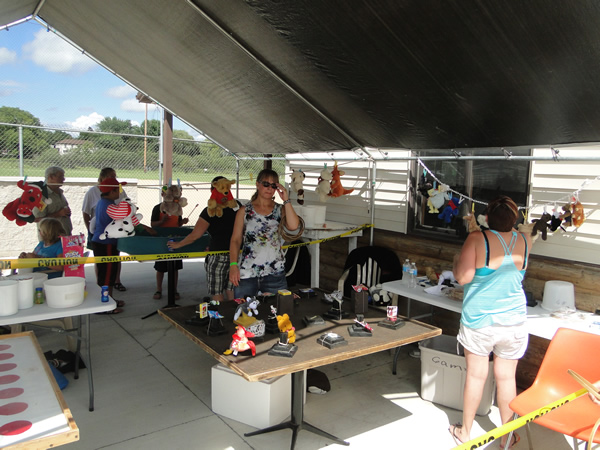 /pictures/CornRoast2016/DSC04934.jpg