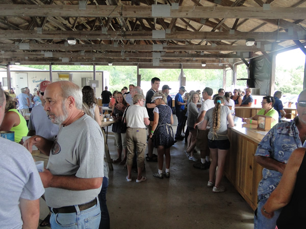 /pictures/CornRoast2016/DSC04936.jpg