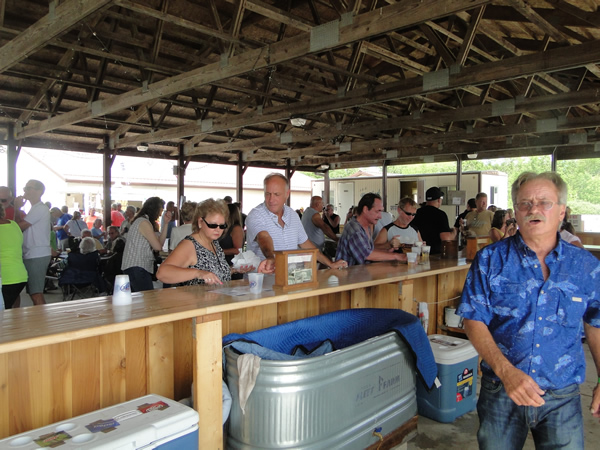 /pictures/CornRoast2016/DSC04956.jpg