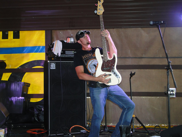 /pictures/CornRoast2016/DSC04963.jpg