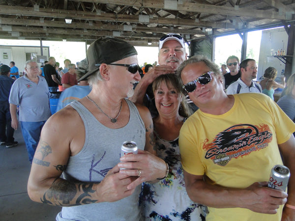 /pictures/CornRoast2016/DSC05023.jpg