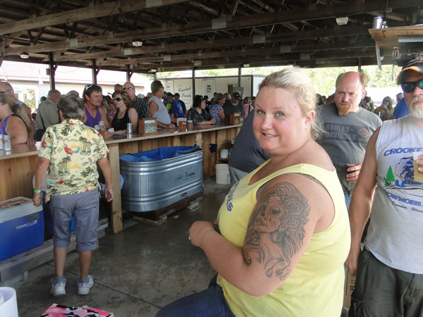/pictures/CornRoast2016/DSC05038.jpg