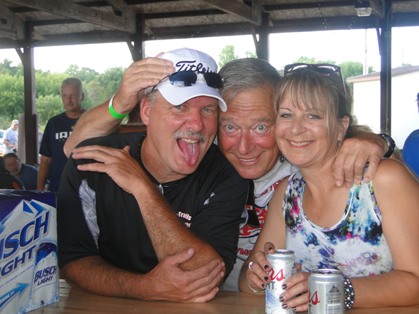 /pictures/CornRoast2016/DSC05044.jpg
