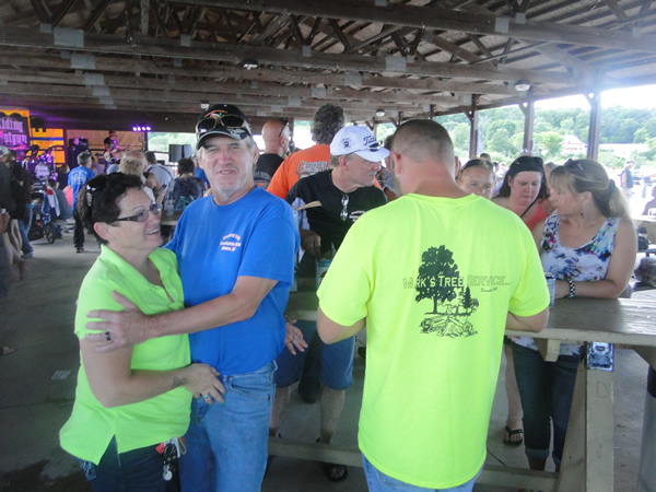 /pictures/CornRoast2016/DSC05048.jpg
