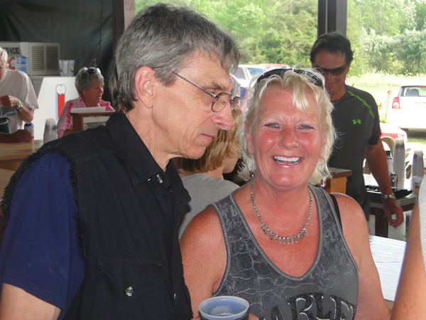 /pictures/CornRoast2016/DSC05057.jpg
