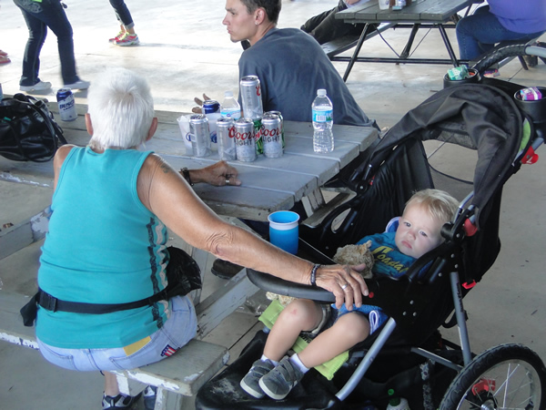 /pictures/CornRoast2016/DSC05071.jpg