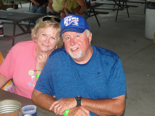/pictures/CornRoast2016/DSC05107.jpg