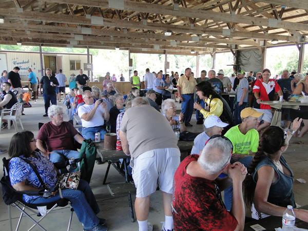 /pictures/CornRoast2017/DSC05724.jpg