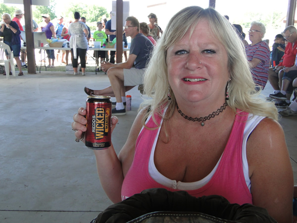 /pictures/CornRoast2017/DSC05792.jpg
