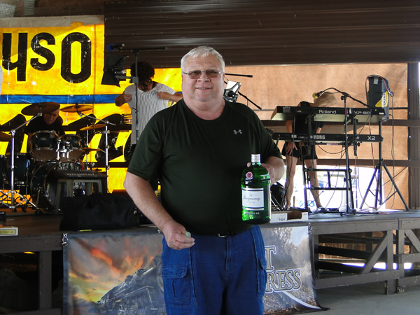 /pictures/CornRoast2017/DSC05793.jpg