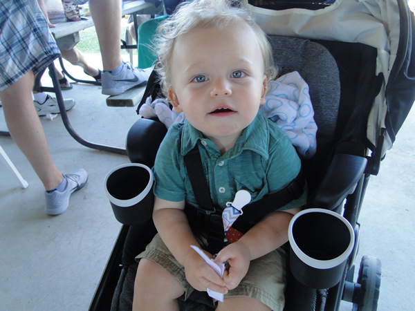 /pictures/CornRoast2017/DSC05813.jpg