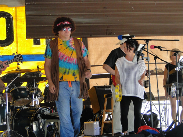 /pictures/CornRoast2017/DSC05843.jpg