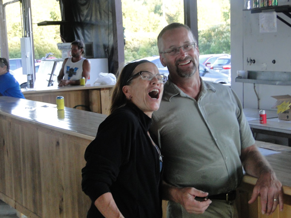 /pictures/CornRoast2017/DSC05906.jpg