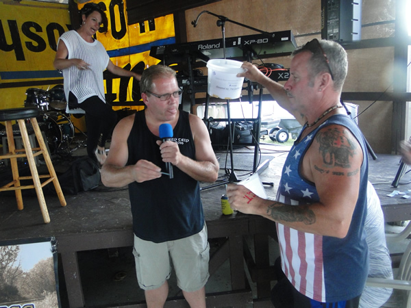 /pictures/CornRoast2017/DSC05909.jpg