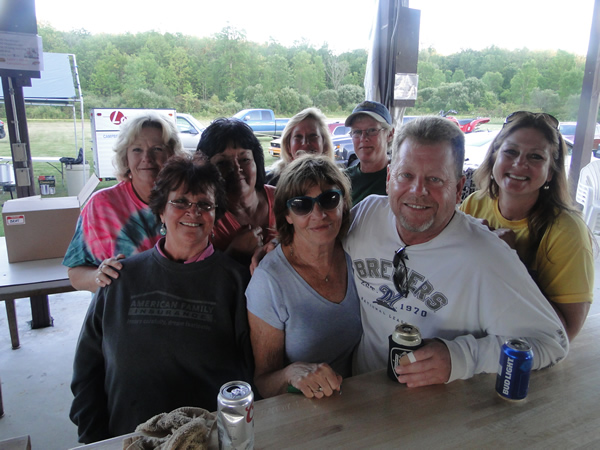 /pictures/CornRoast2017/DSC05911.jpg