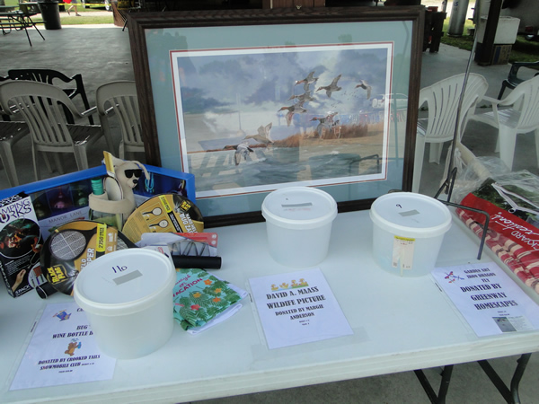 /pictures/CornRoast2018/DSC06148.jpg