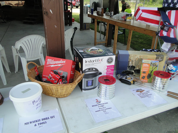 /pictures/CornRoast2018/DSC06149.jpg