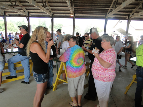 /pictures/CornRoast2018/DSC06154.jpg