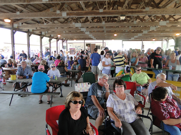 /pictures/CornRoast2018/DSC06169.jpg