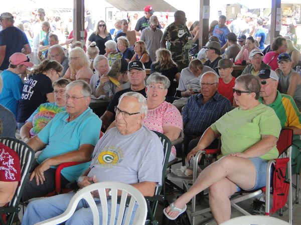 /pictures/CornRoast2018/DSC06172.jpg