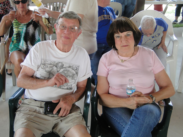 /pictures/CornRoast2018/DSC06174.jpg