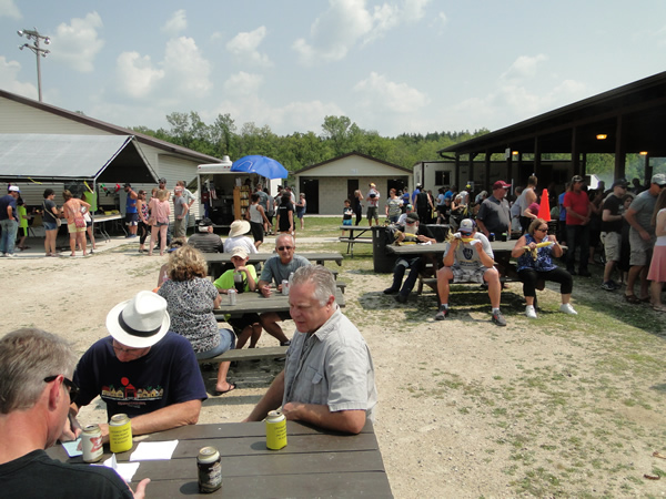 /pictures/CornRoast2018/DSC06179.jpg