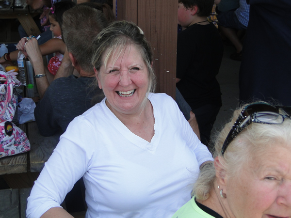 /pictures/CornRoast2018/DSC06193.jpg