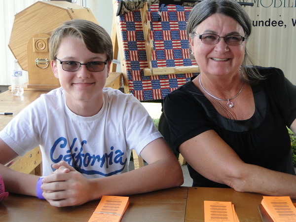 /pictures/CornRoast2018/DSC06194.jpg