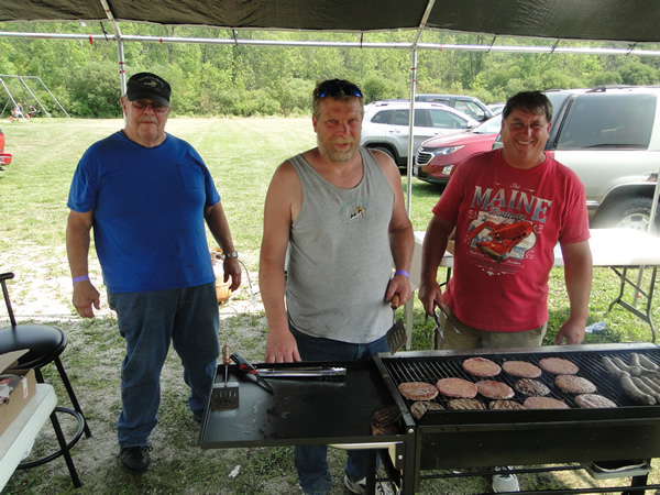 /pictures/CornRoast2018/DSC06201.jpg