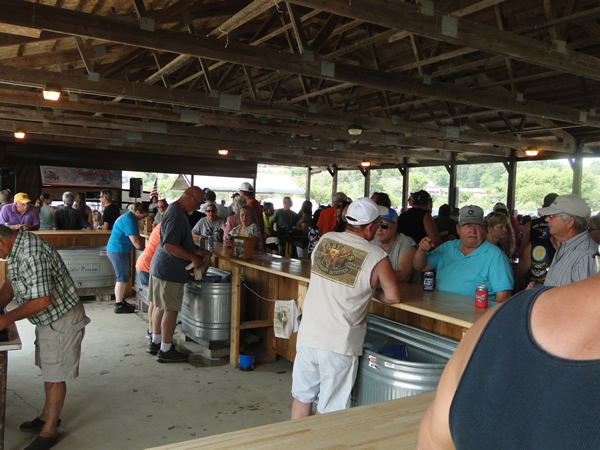/pictures/CornRoast2018/DSC06204.jpg