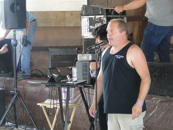 /pictures/CornRoast2018/DSC06224.jpg