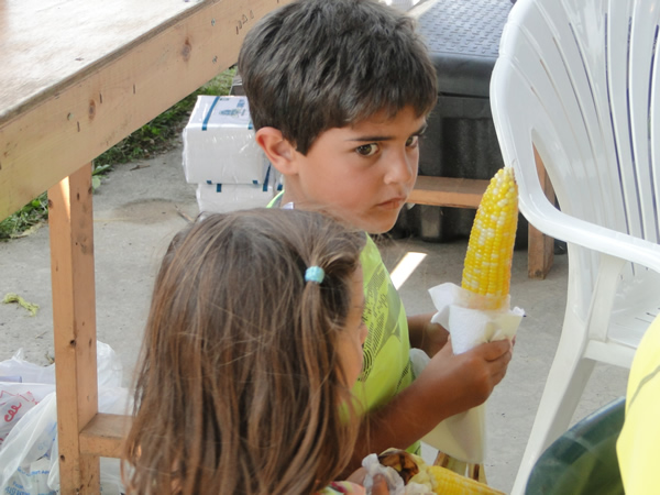 /pictures/CornRoast2018/DSC06225.jpg