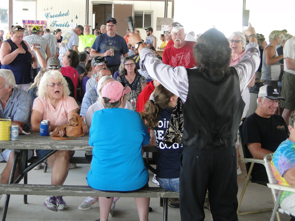 /pictures/CornRoast2018/DSC06230.jpg