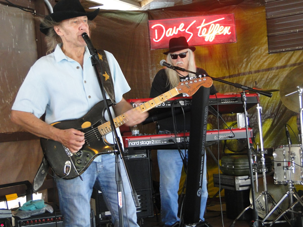 /pictures/CornRoast2018/DSC06289.jpg