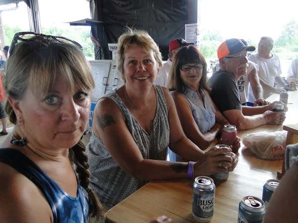 /pictures/CornRoast2018/DSC06292.jpg