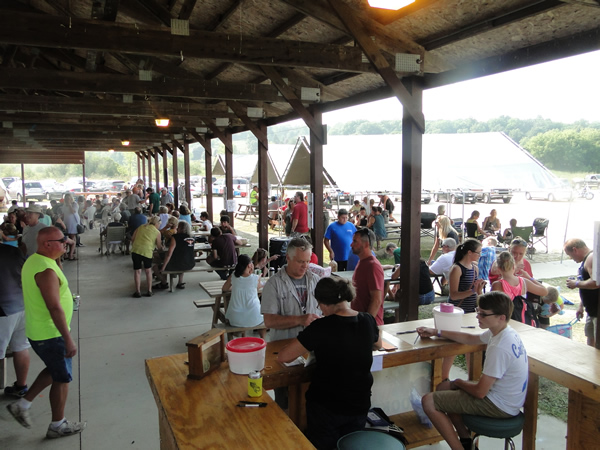 /pictures/CornRoast2018/DSC06299.jpg