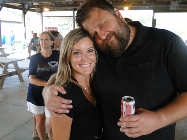 /pictures/CornRoast2018/DSC06321.jpg