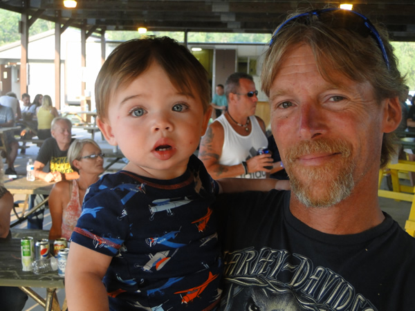 /pictures/CornRoast2018/DSC06324.jpg