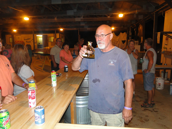 /pictures/CornRoast2018/DSC06347.jpg