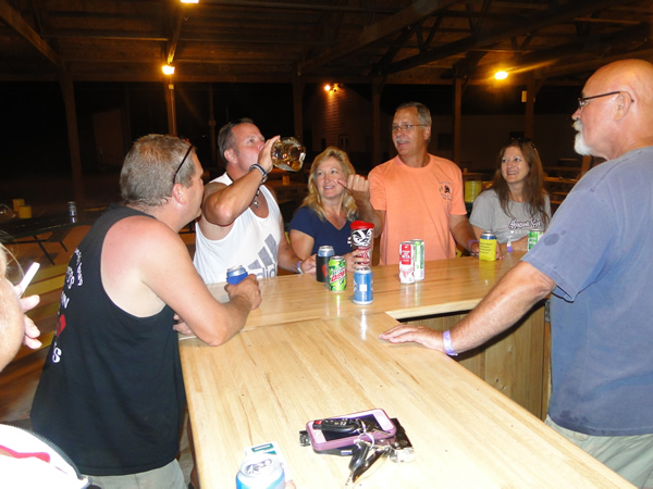 /pictures/CornRoast2018/DSC06350.jpg