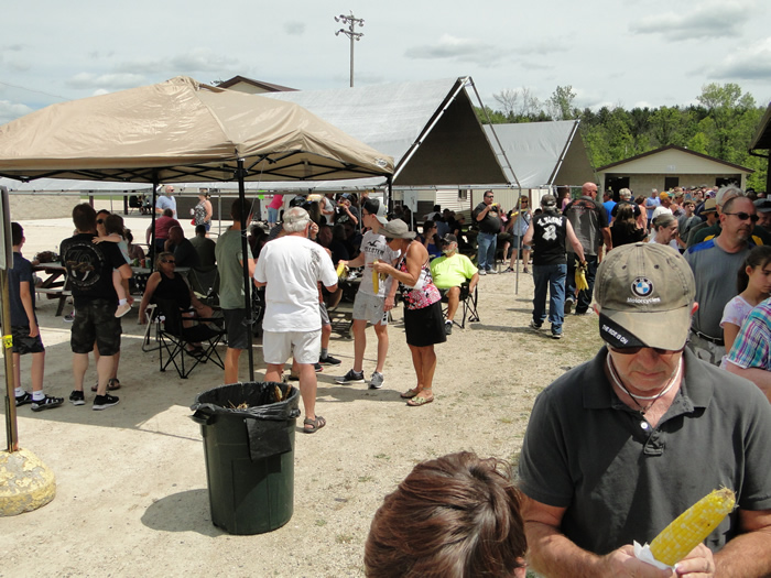 /pictures/CornRoast2019/DSC06772.jpg
