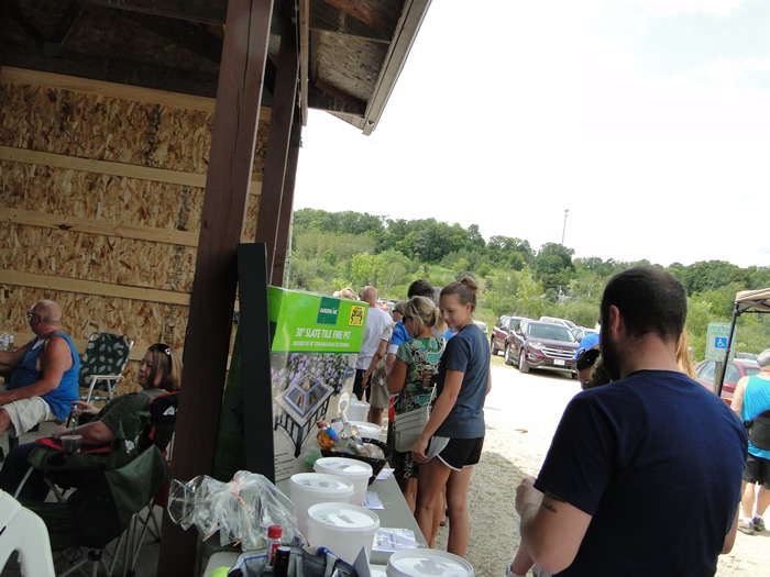 /pictures/CornRoast2019/DSC06784.jpg