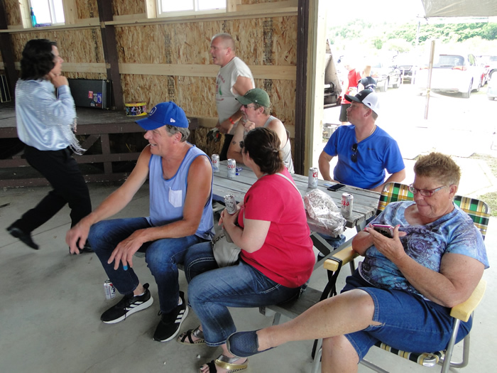 /pictures/CornRoast2019/DSC06802.jpg