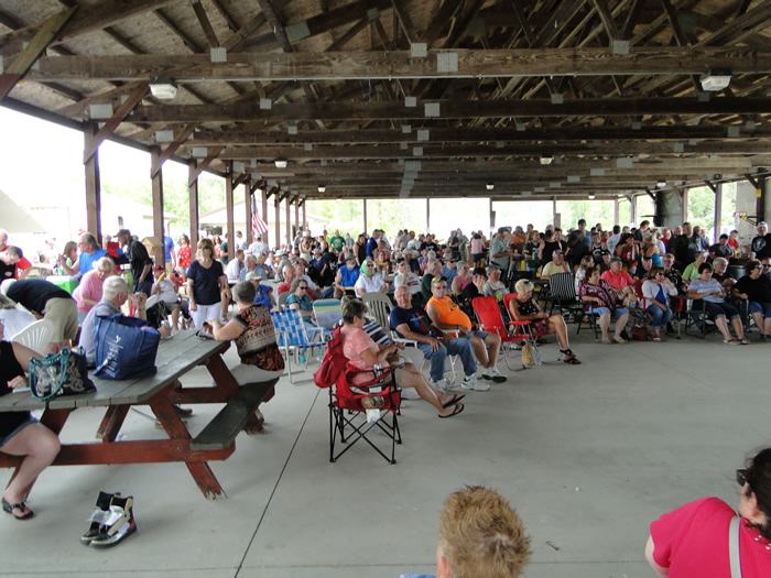 /pictures/CornRoast2019/DSC06810.jpg