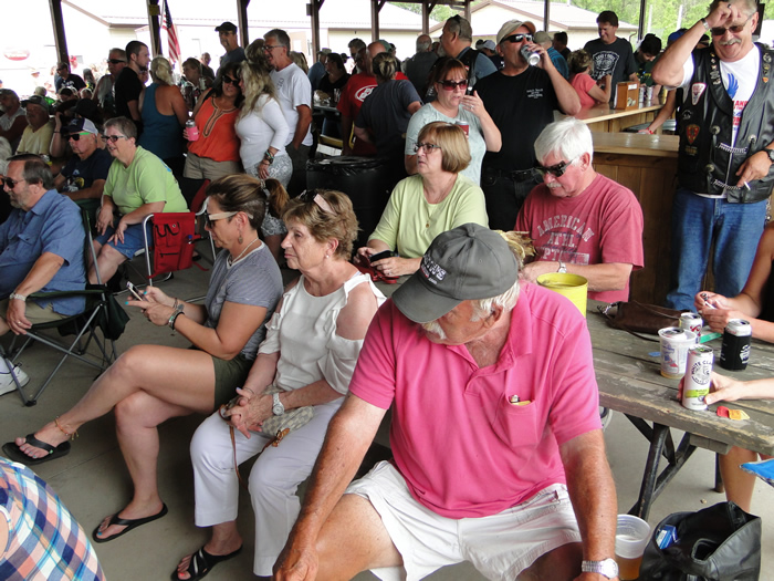 /pictures/CornRoast2019/DSC06813.jpg